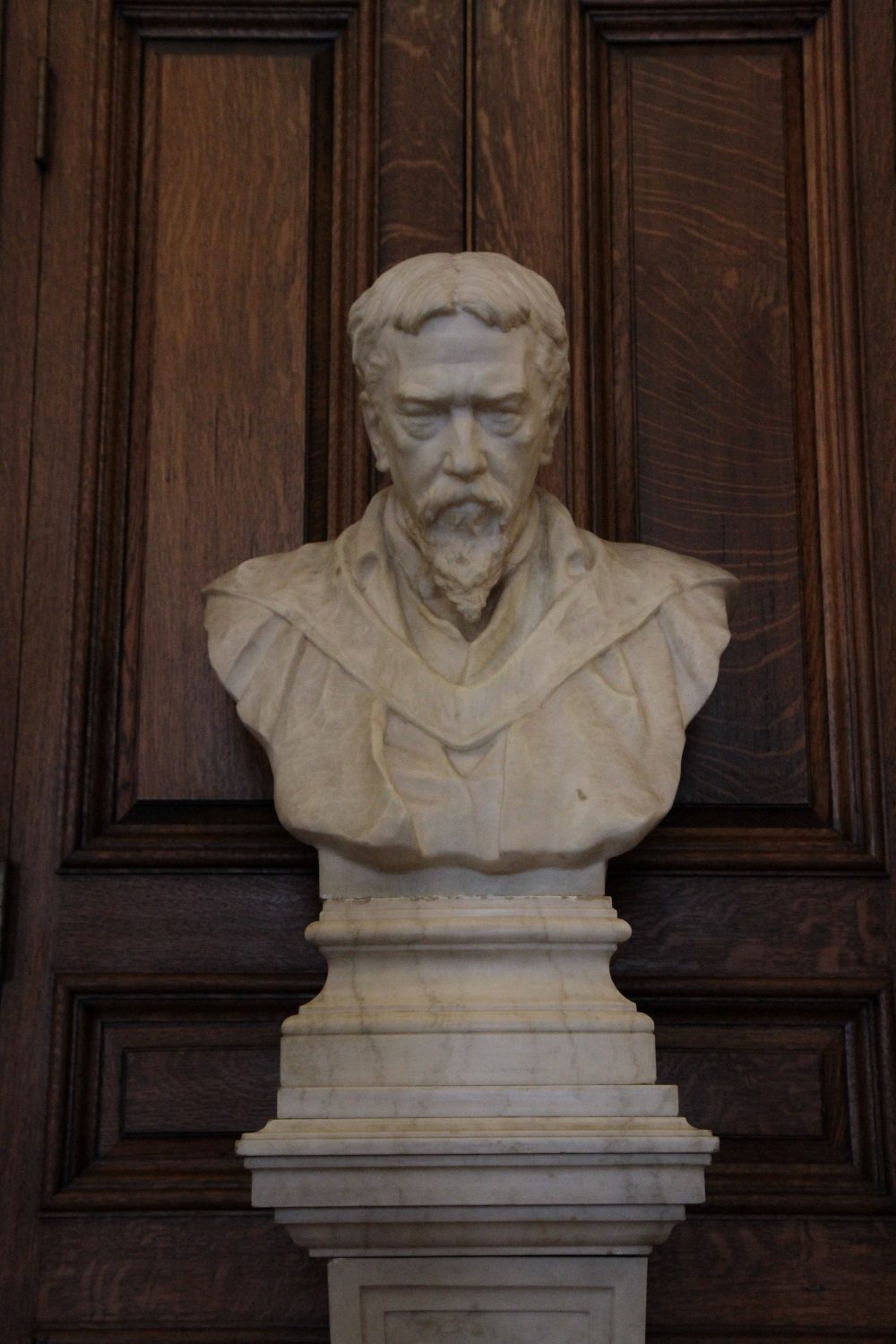 Silas Weir Mitchell's bust, College of Physicians of Philadelphia - 02.jpg